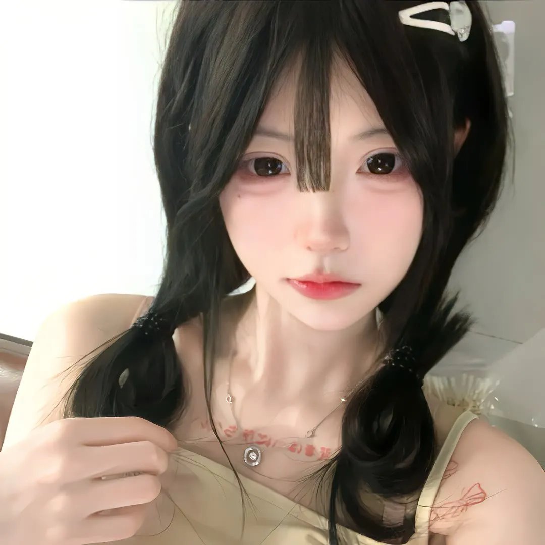 黑色与褐色